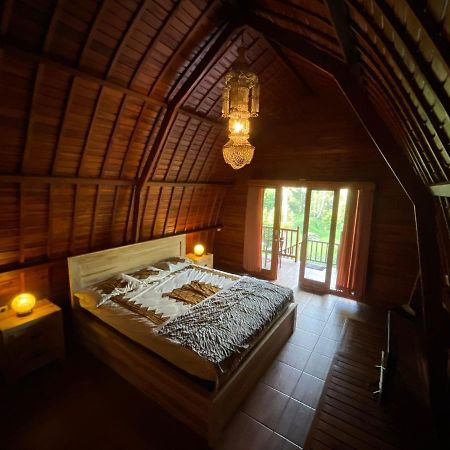 Отель Sugita Wooden House Паянган Экстерьер фото